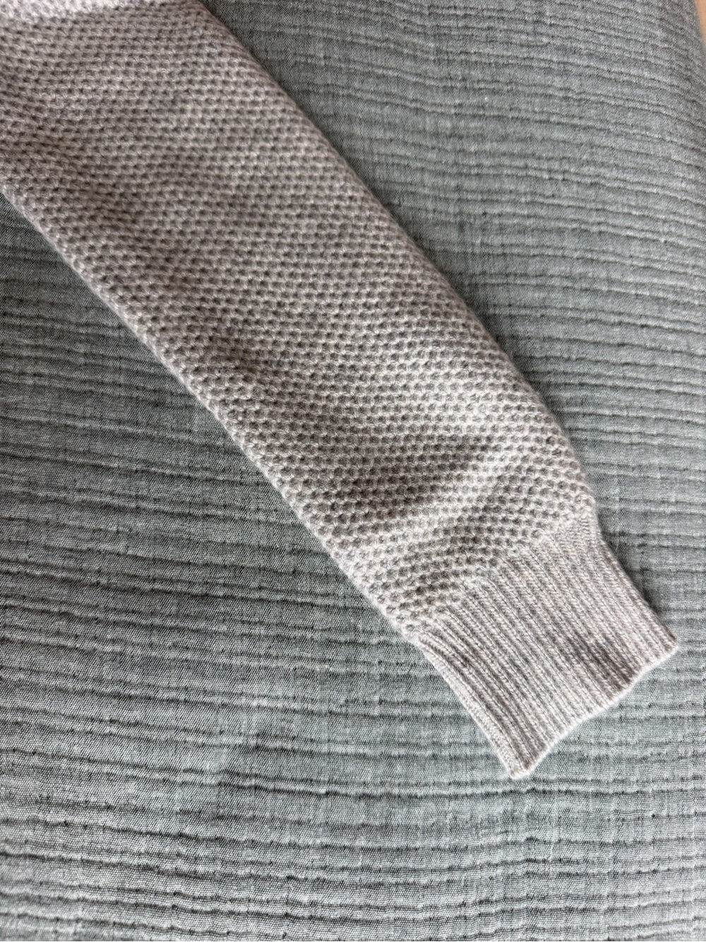 Club Monaco Light Gray Cashmere Crewneck Sweater - Picture 5 of 6